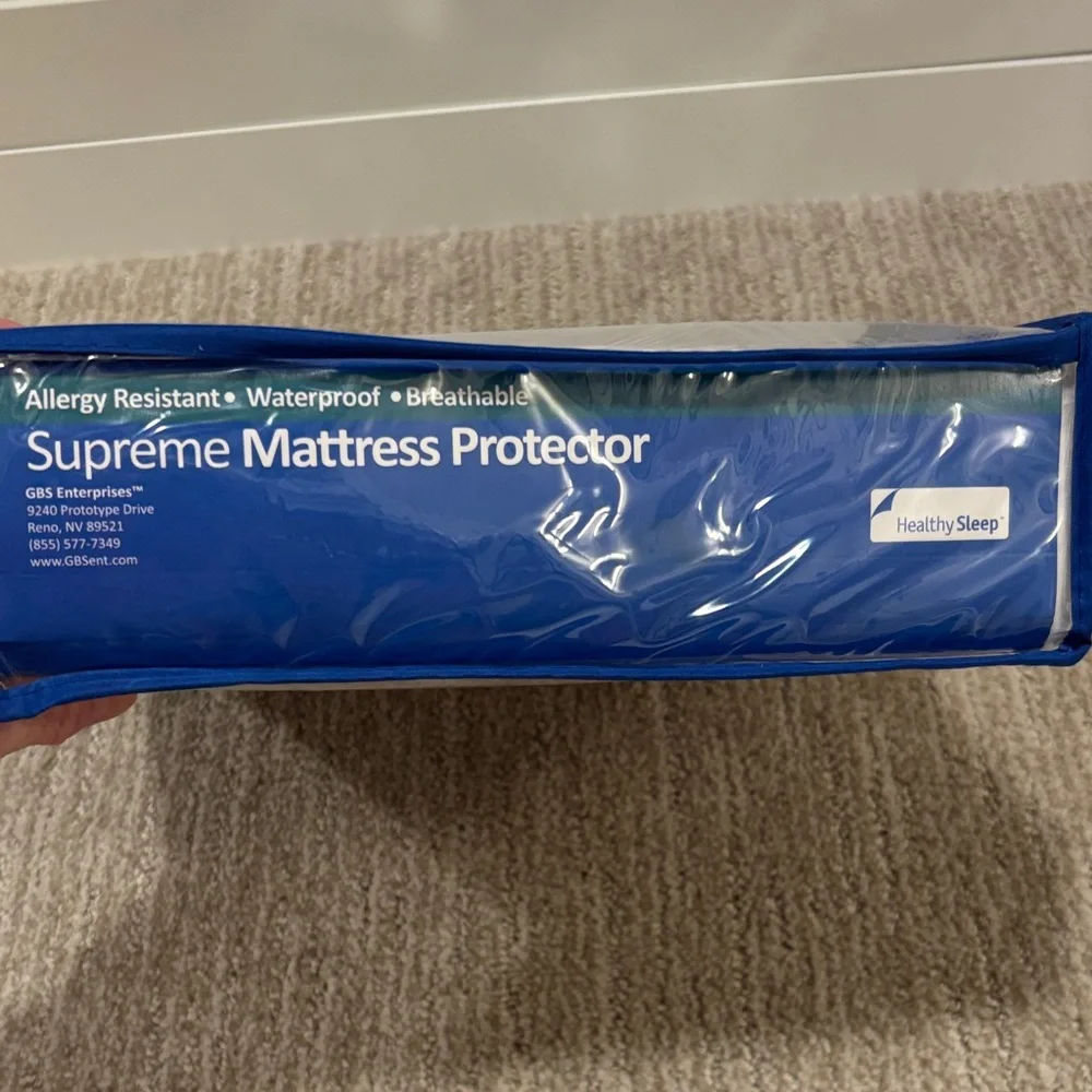 Supreme Mattress Protector - White queen